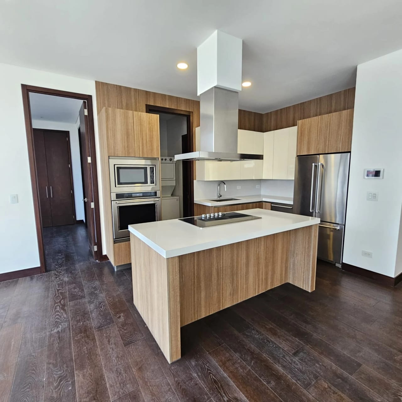 Apartamento en venta zona 14 edificio Echo 2 habitaciones + 2 parqueos — Apartamento en Venta en Echo, Zona 14, Guatemala, Ciudad — foto 1 de 17