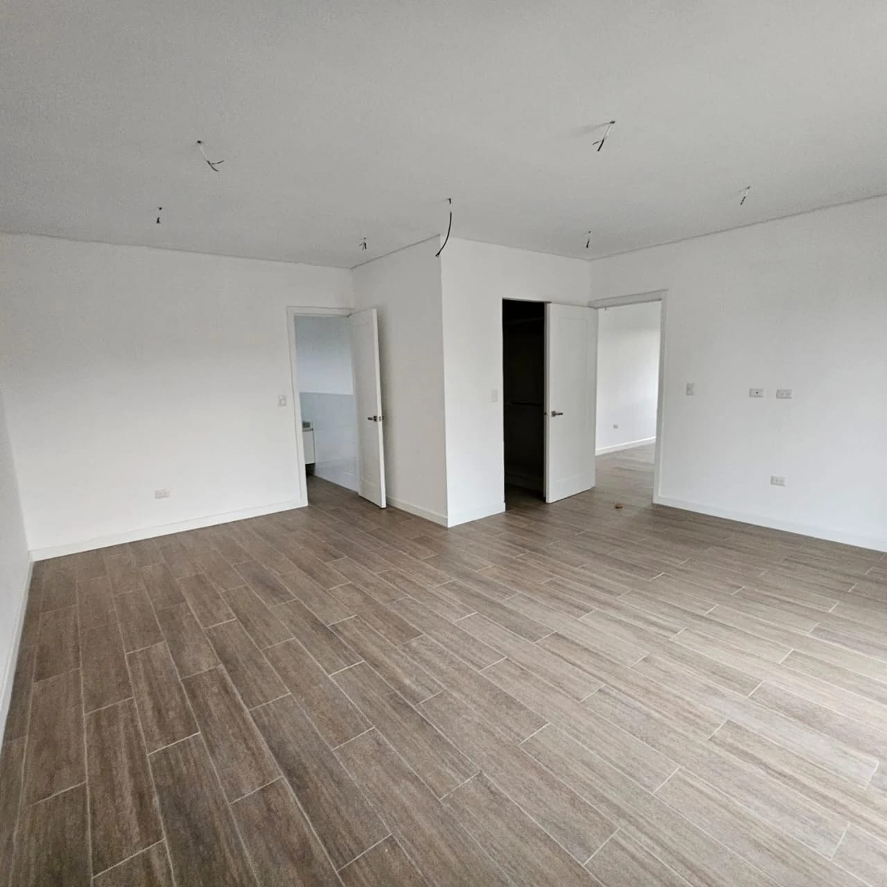 Casa en venta Buena Fuente CES 3 habitaciones + 6 parqueos — Casa en Venta en Santa Catarina Pinula, Guatemala, Ciudad — foto 9 de 17