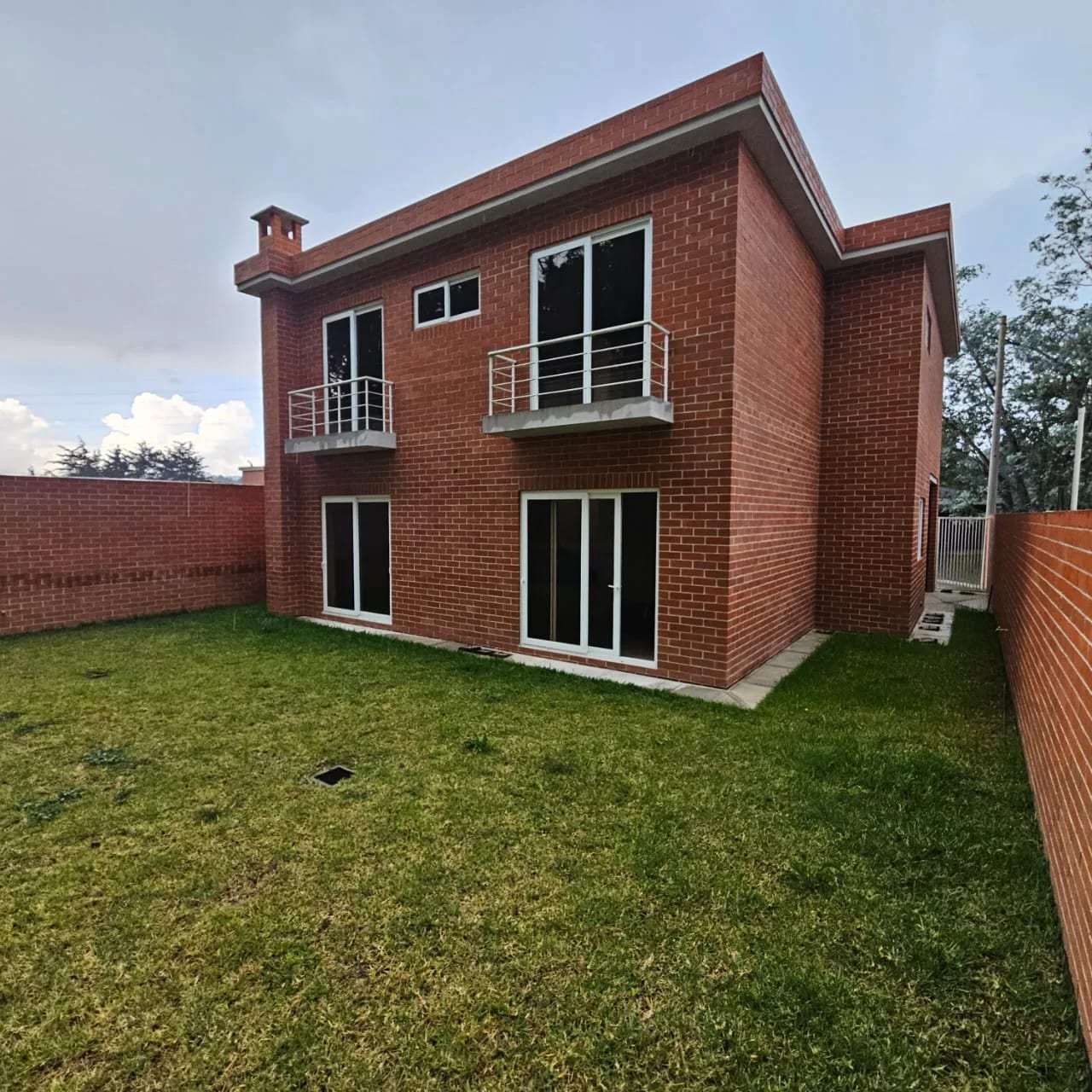 Casa en venta Buena Fuente CES 3 habitaciones + 6 parqueos — Casa en Venta en Santa Catarina Pinula, Guatemala, Ciudad — foto 8 de 17