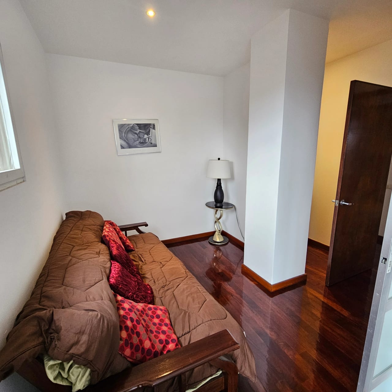 Apartamento en venta edif Vista Bella Caes 2 habitaciones + 2 parqueos — Apartamento en Venta en Carretera a El Salvador, Guatemala, Ciudad — foto 7 de 8