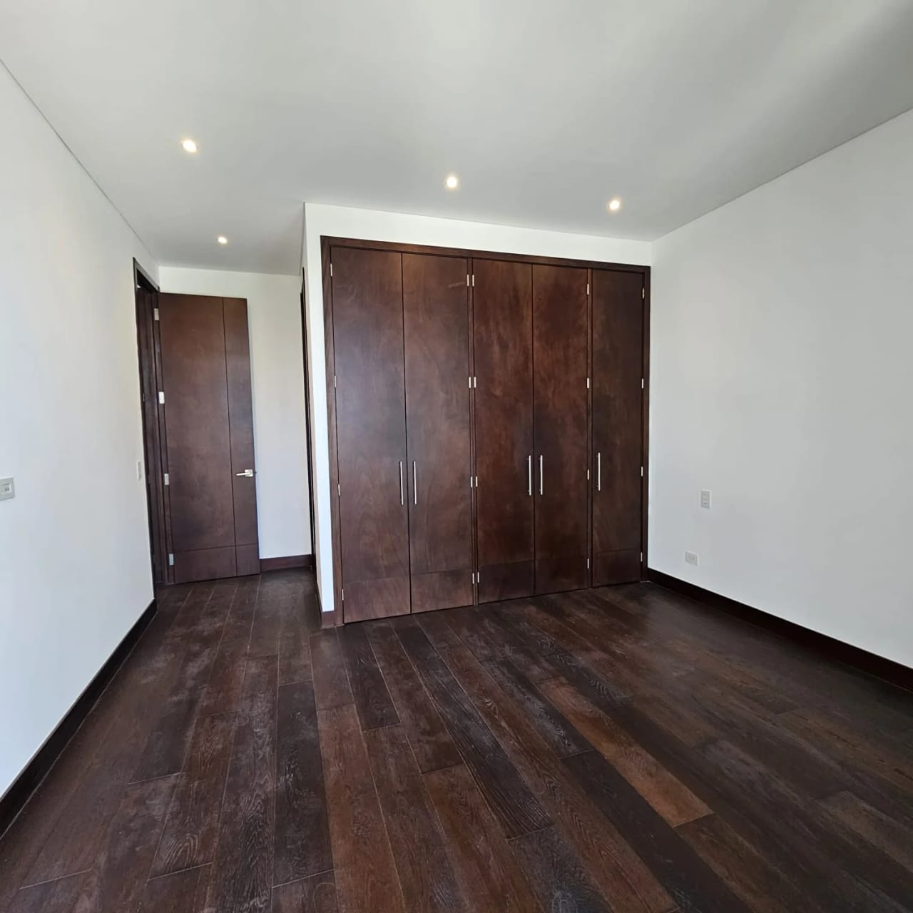 Apartamento en renta zona 14 Echo 3 habitaciones + 3 parqueos — Apartamento en Alquiler en Echo, Zona 14, Guatemala, Ciudad — foto 8 de 17