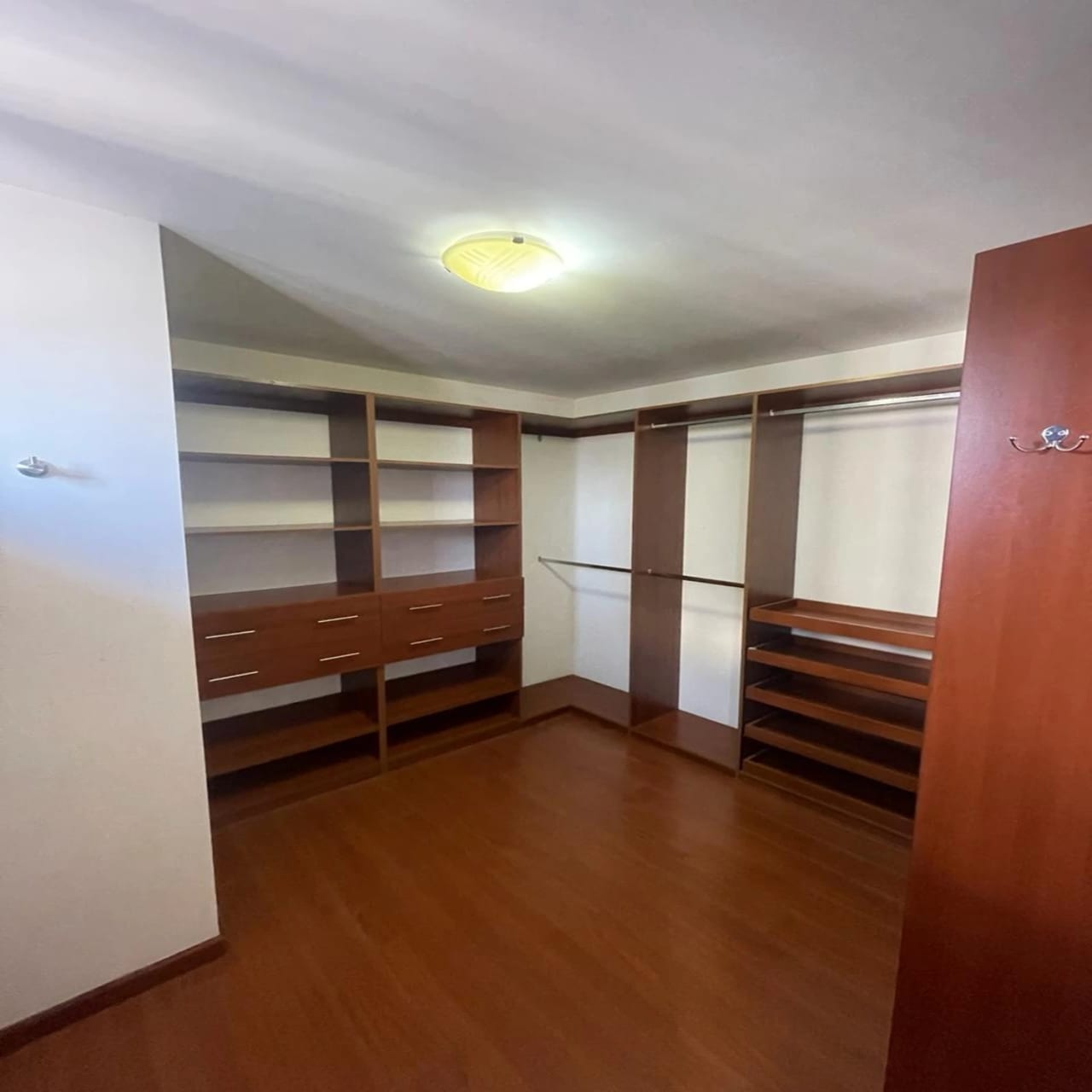Apartamento en renta zona 15 Botticelli 3 habitaciones + 2 parqueos — Apartamento en Alquiler en Boticelli, Zona 15, Guatemala, Ciudad — foto 8 de 15