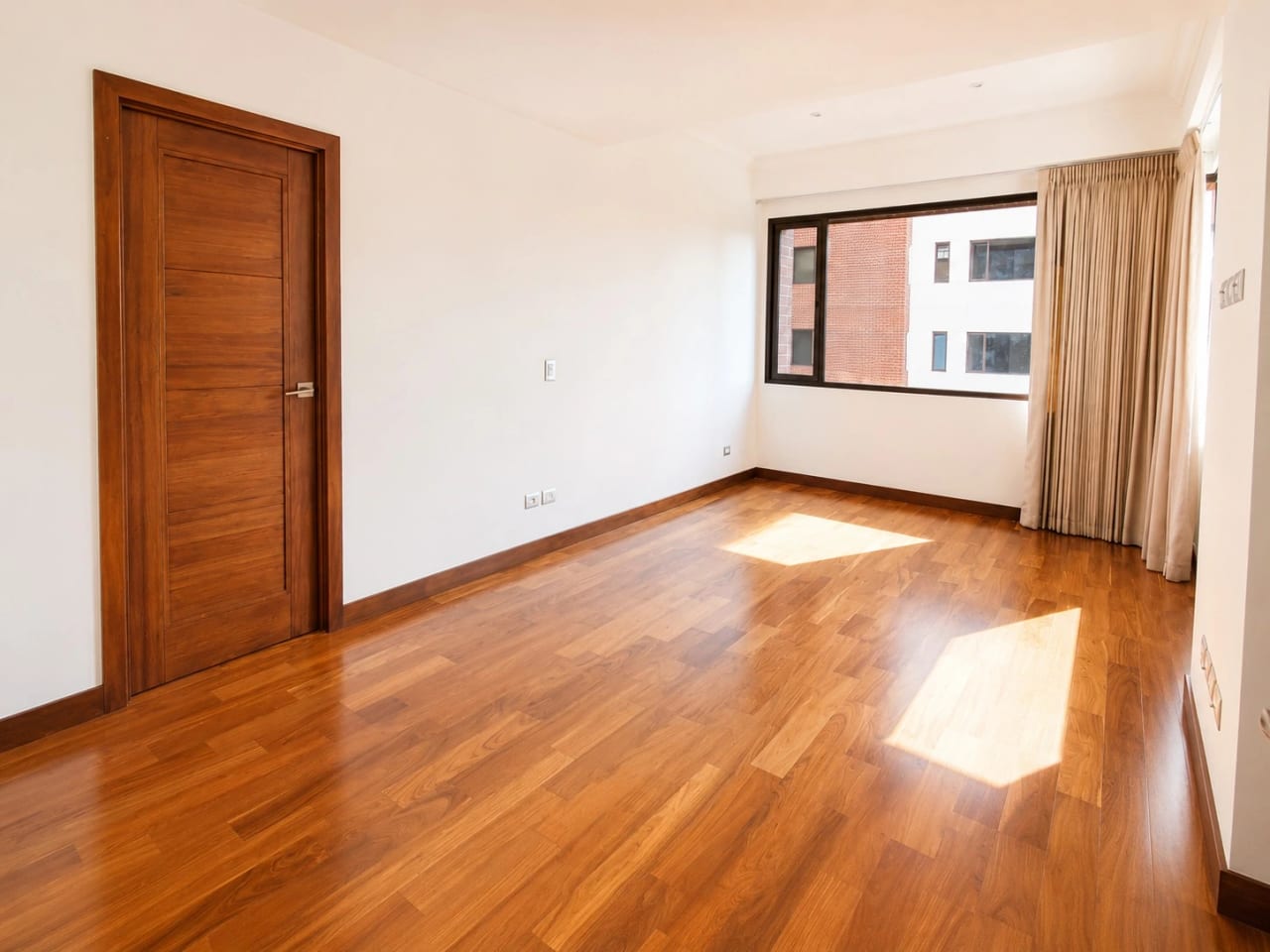 Apartamento en renta zona 14 Noguchi 3 habitaciones + 3 parqueos