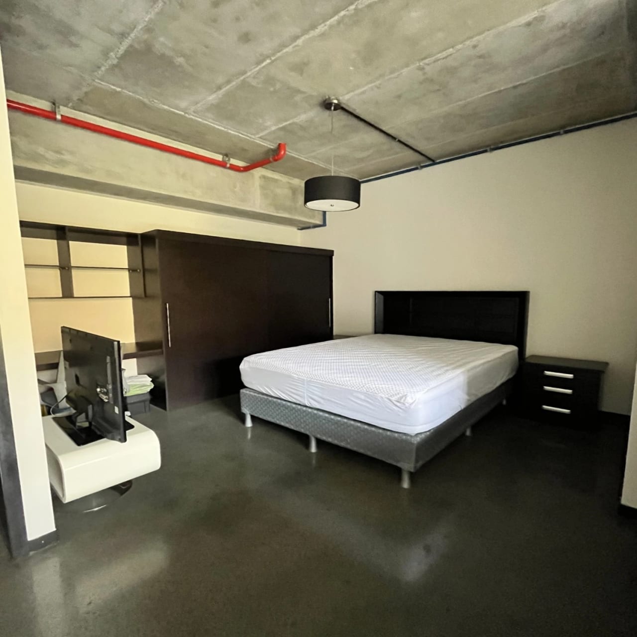 Apartamento amueblado renta zona 4 Cuatro36 1 habitación + 1 parqueo — Apartamento en Alquiler en Cuatro 36, Zona 4, Guatemala, Ciudad — foto 3 de 4