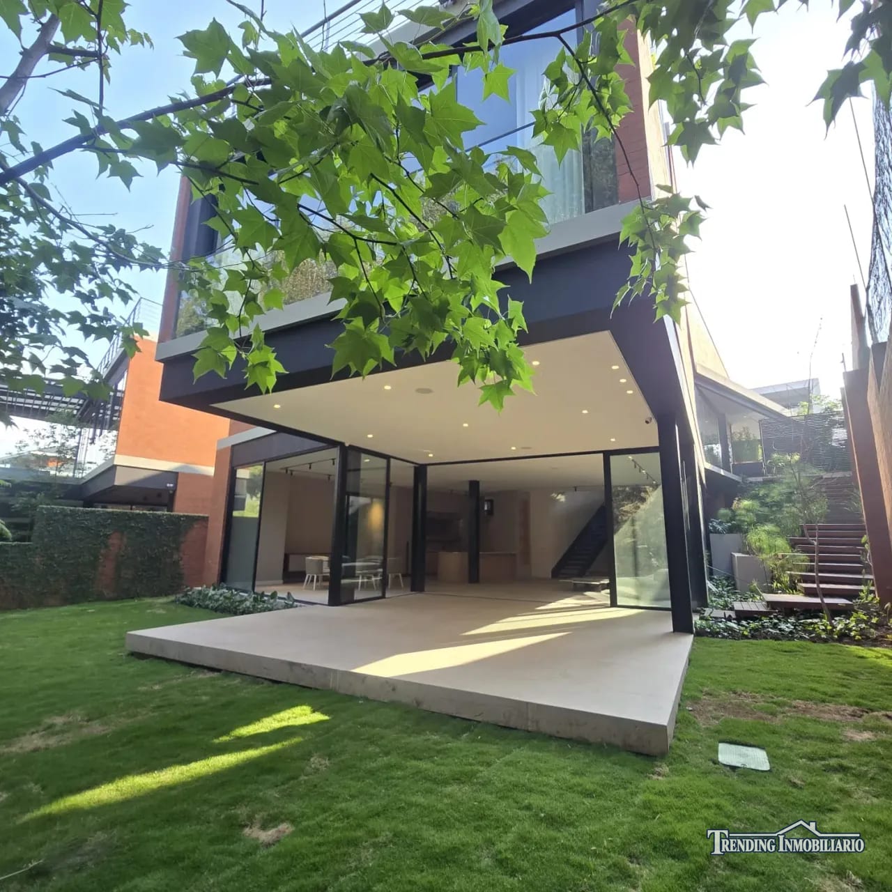 Casa en venta zona 16 Acacias de Cayalá de 4 habitaciones + 3 parqueos — Casa en Venta en Acacias de Cayalá, Zona 16, Guatemala, Ciudad — foto 1 de 16
