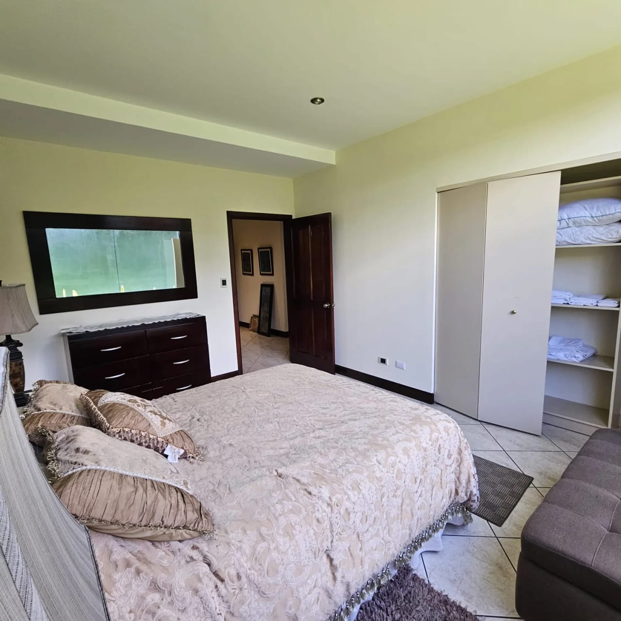 Apartamento en venta zona 10 Edif Milenia Oakland 3 habitaciones 198m² — Apartamento en Venta en Milenia, Zona 10, Guatemala, Ciudad — foto 9 de 15