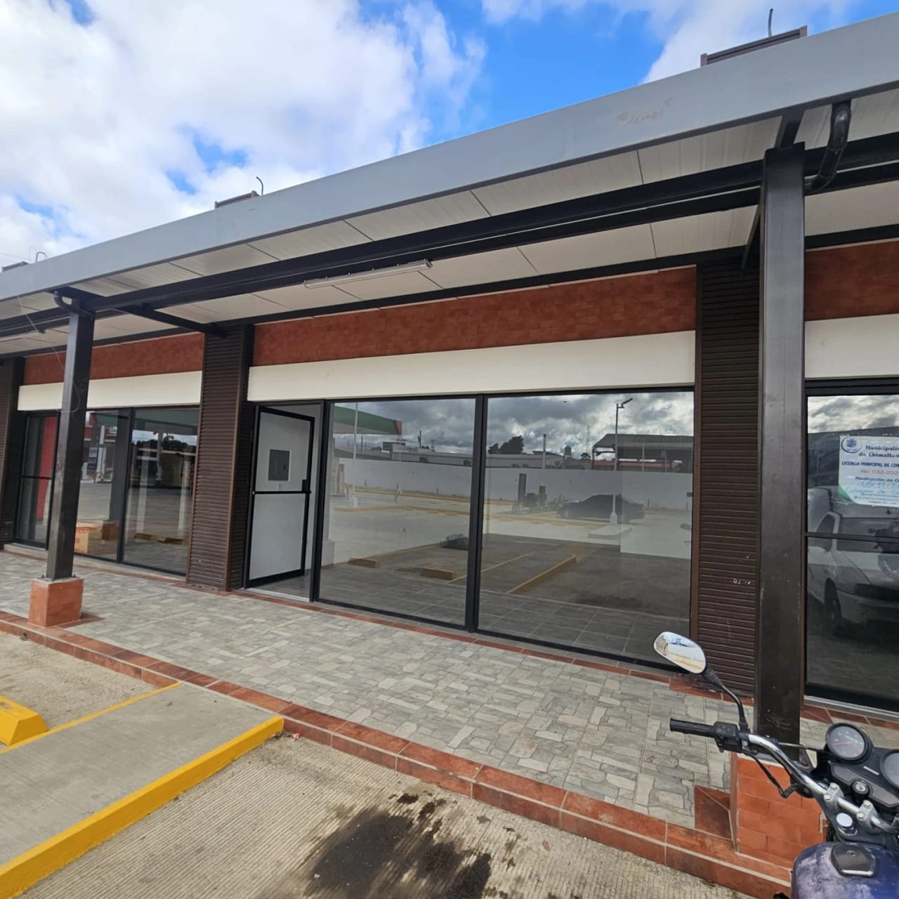 Local comercial en renta Km 50 Chimaltenango Plaza La Pura Uva, 50 m2 — Local en Venta en El Tejar, Chimaltenango — foto 6 de 10