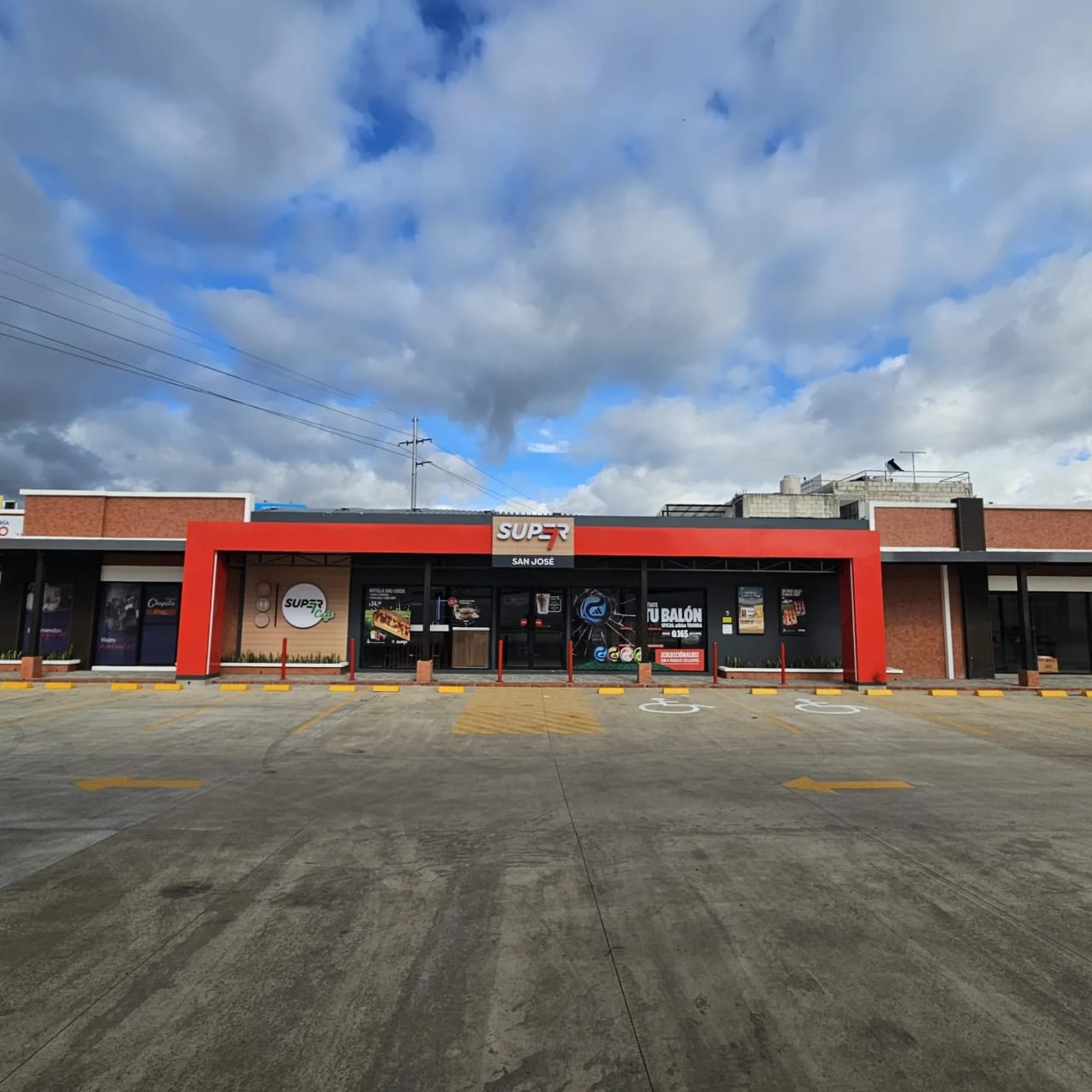 Local comercial en renta Km 50 Chimaltenango Plaza La Pura Uva, 50 m2 — Local en Venta en El Tejar, Chimaltenango — foto 8 de 10