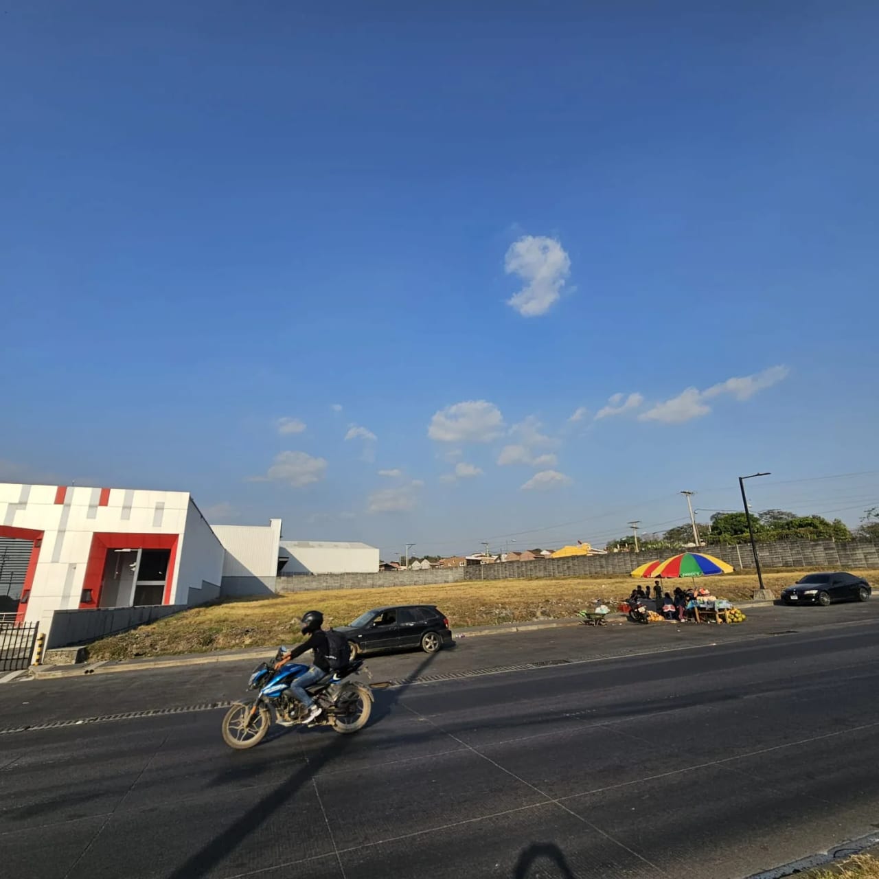 Local comercial en renta Km 62 Autopista Puerto Quetzal de 2,550 m² — Local en Alquiler en Carretera al Pacífico, Escuintla — foto 2 de 6