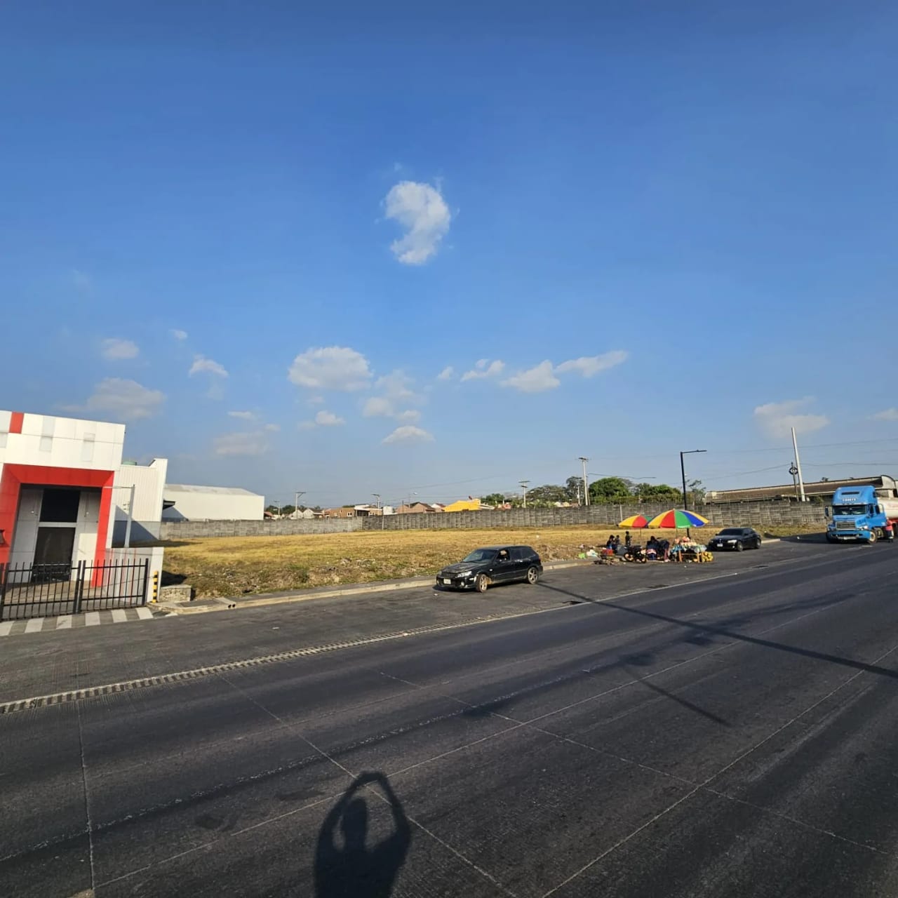 Local comercial en renta Km 62 Autopista Puerto Quetzal de 2,550 m² — Local en Alquiler en Carretera al Pacífico, Escuintla — foto 3 de 6