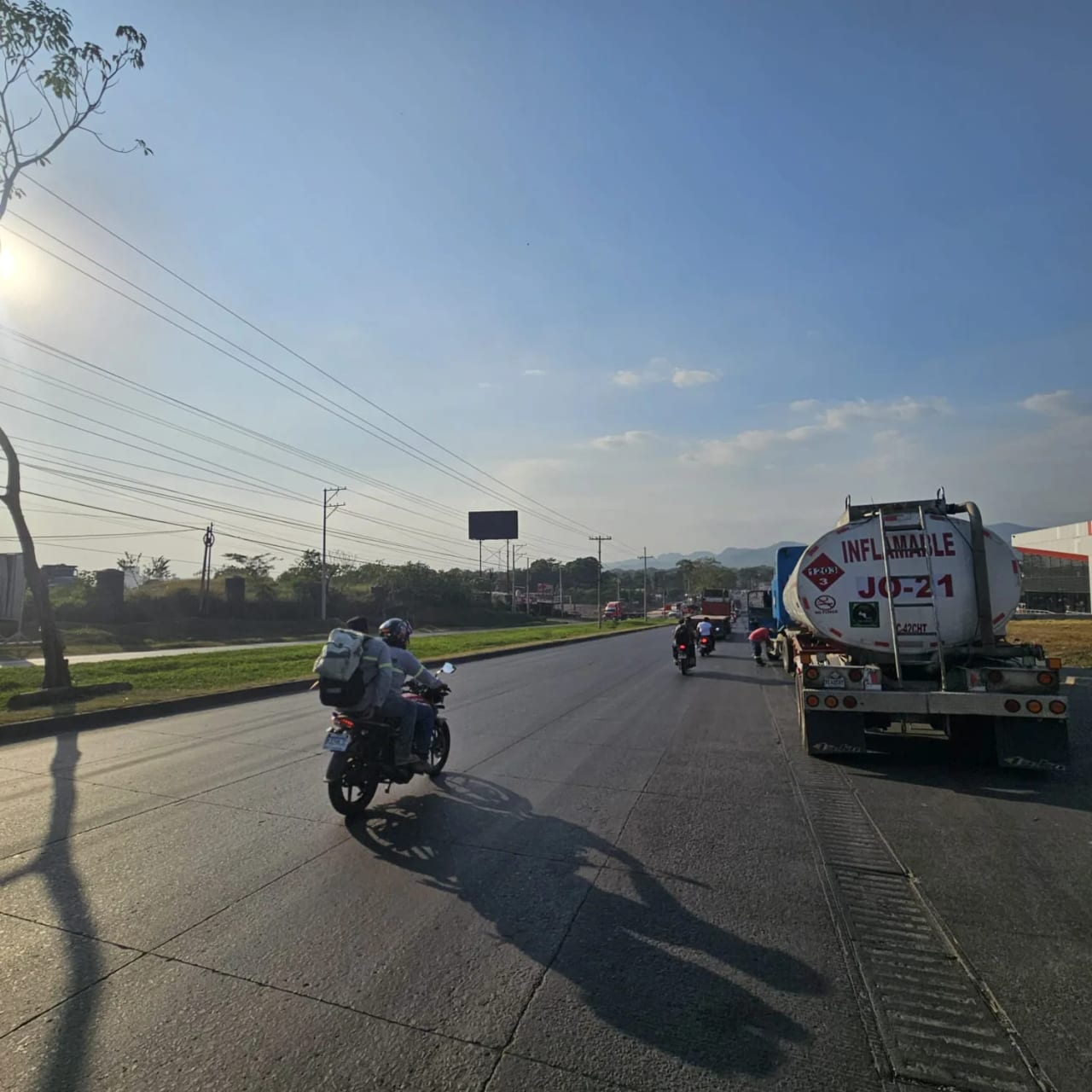 Local comercial en renta Km 62 Autopista Puerto Quetzal de 2,550 m² — Local en Alquiler en Carretera al Pacífico, Escuintla — foto 5 de 6