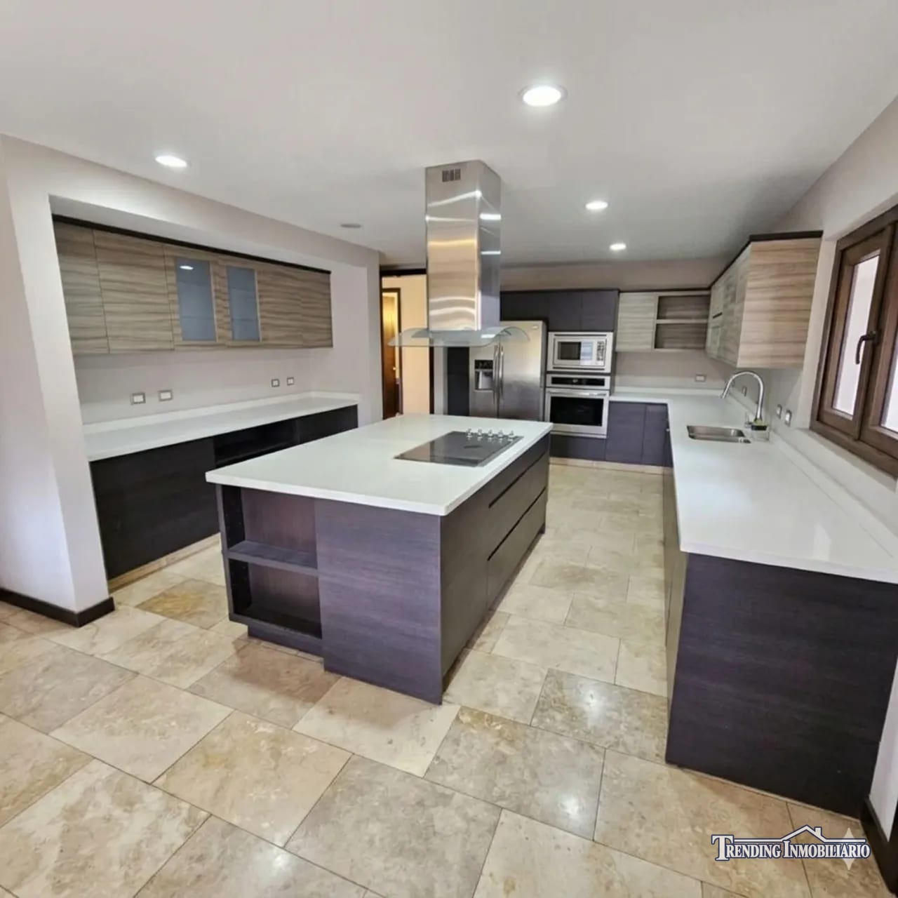 Casa en venta Acacias de Cayalá 4 habitaciones + 6 parqueos — Casa en Venta en Acacias de Cayalá, Zona 16, Guatemala, Ciudad — foto 5 de 17