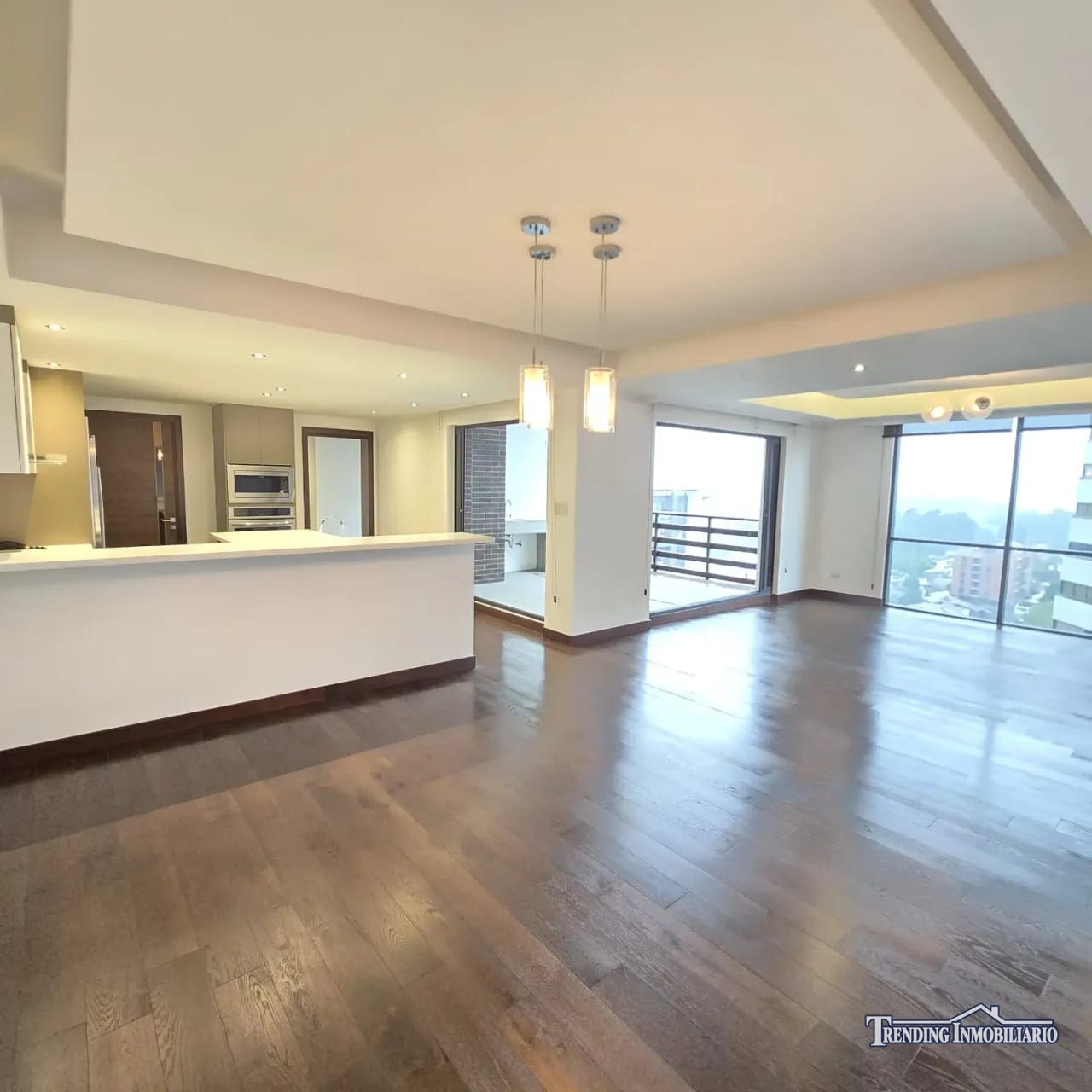 Apartamento en renta Zona 14, Ikonia de 3 habitaciones + 3 parqueos — Apartamento en Alquiler en Ikonia, Zona 14, Guatemala, Ciudad — foto 1 de 9