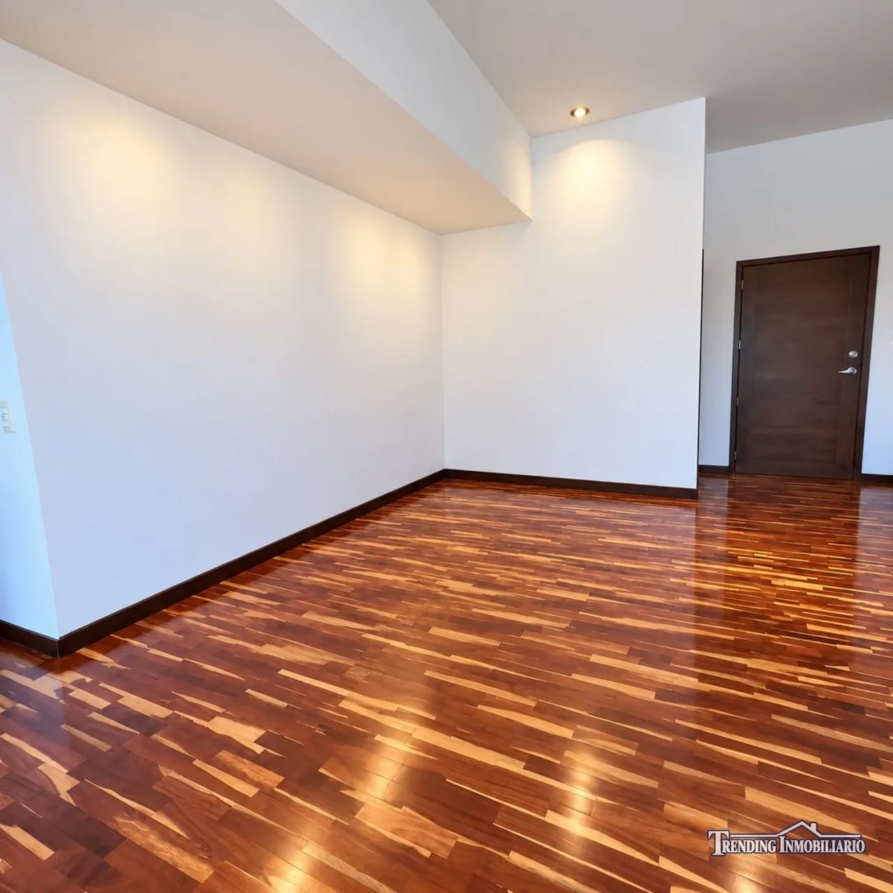 Apartamento en alquiler Zona 14, Torre Quattro de 2 habitaciones — Apartamento en Alquiler en Torre Quattro, Zona 14, Guatemala, Ciudad — foto 3 de 9