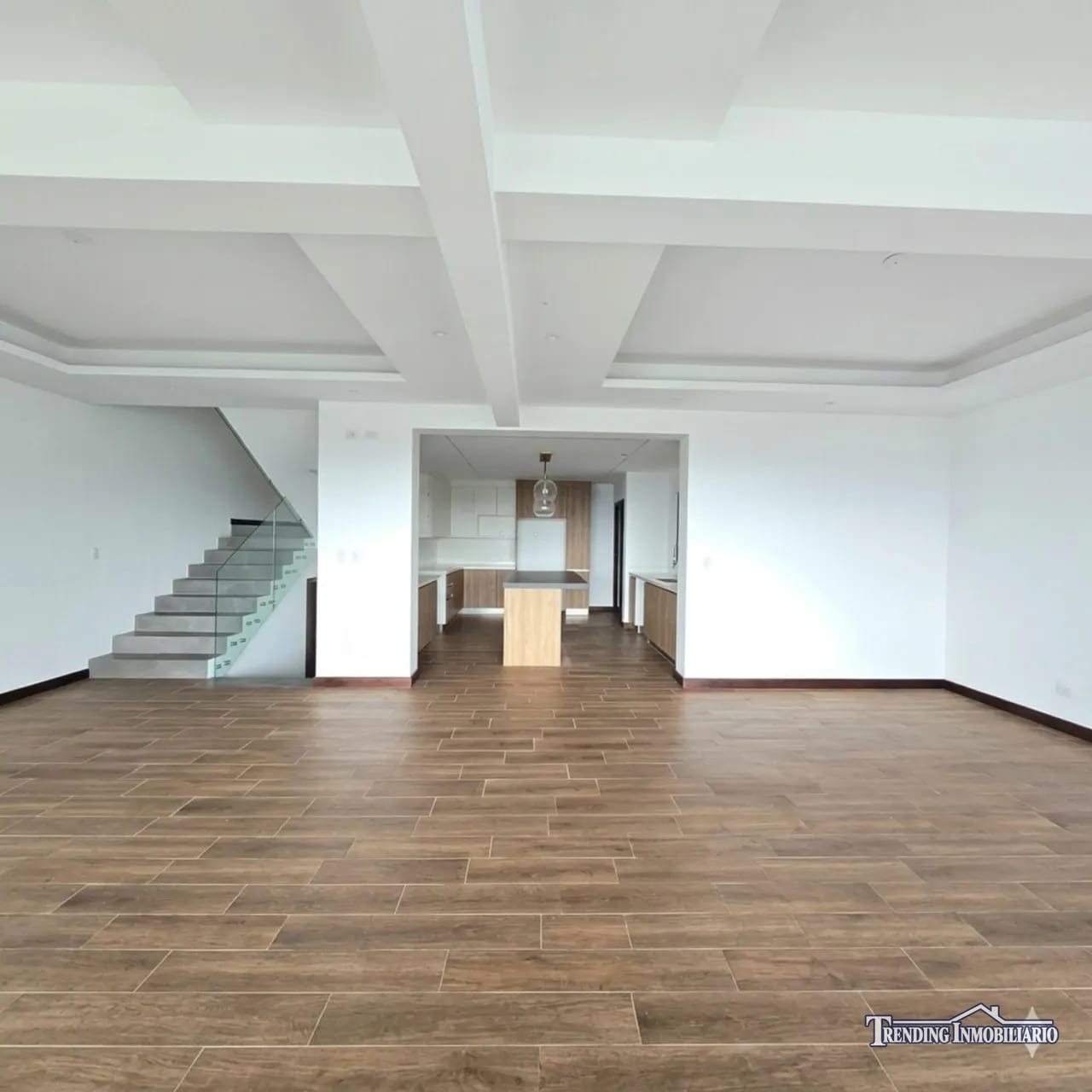 Casa en alquiler Zona 16, Lomas de San Isidro de 4 habitaciones — Casa en Alquiler en Lomas de San Isidro - La Reserva, Zona 16, Guatemala, Ciudad — foto 4 de 11