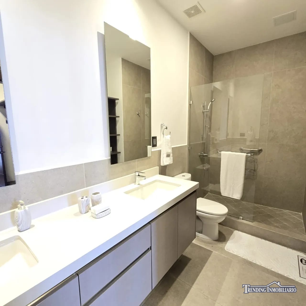 Apartamento en renta Zona 15, Fontainebleau de 3 habitaciones + 2 parq — Apartamento en Alquiler en Fontainebleau, Zona 15, Guatemala, Ciudad — foto 9 de 9