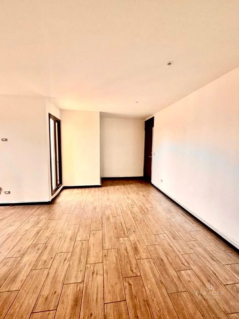 Zona 10 • Apartamento en Renta • Marques de Oakland — Apartamento en Alquiler en Marques de Oakland, Zona 10, Guatemala, Ciudad — foto 3 de 10