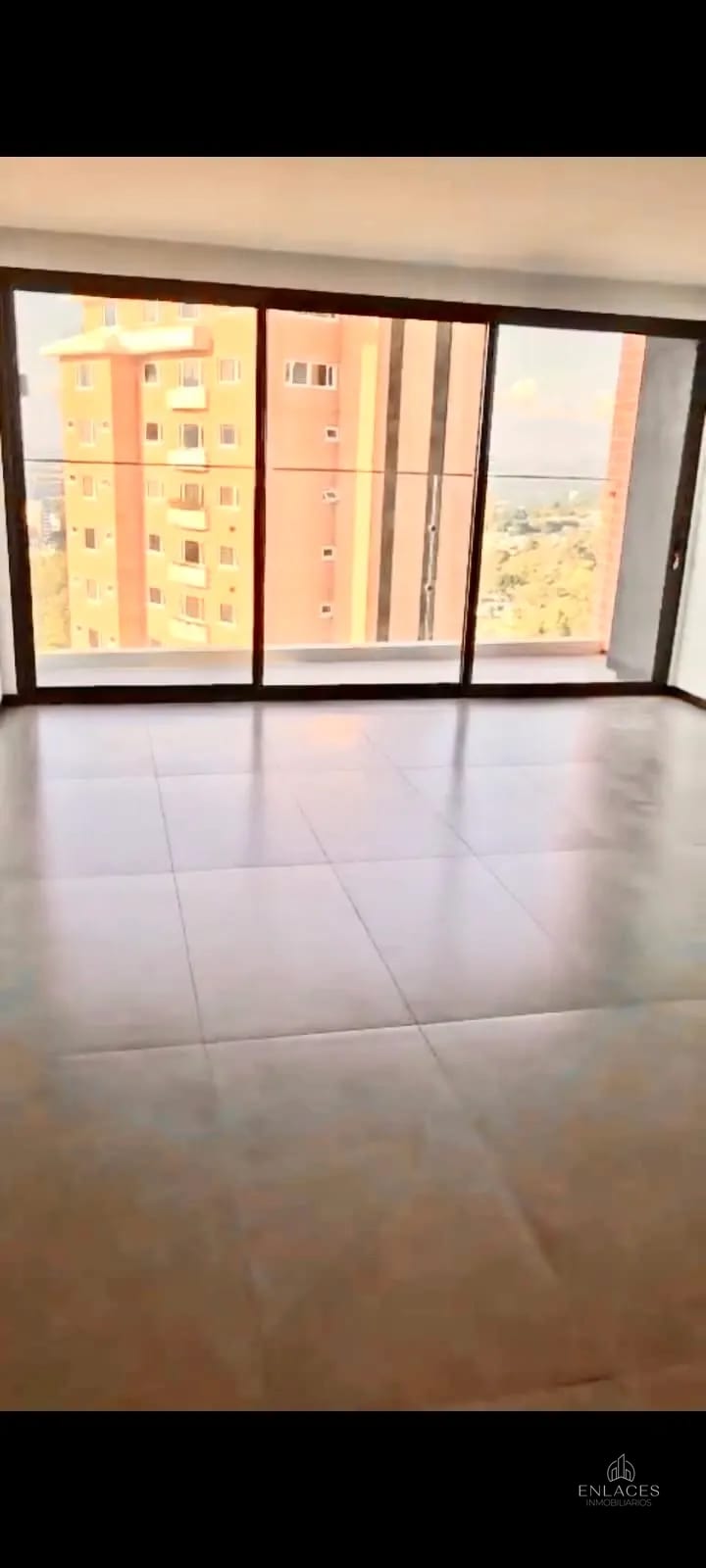 Zona 15 • Apartamento en Renta • Edificio Albero — Apartamento en Alquiler en Albero San Lazaro, Zona 15, Guatemala, Ciudad — foto 1 de 12