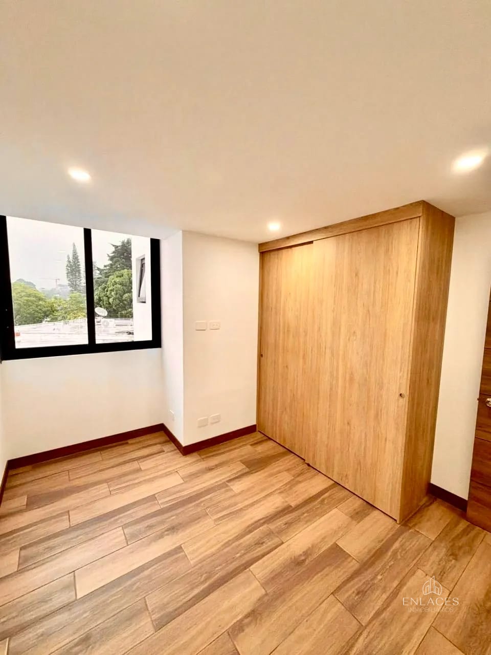 Zona 15 • Apartamento en Renta • Edificio Privé — Apartamento en Alquiler en Zona 15, Guatemala, Ciudad — foto 3 de 13