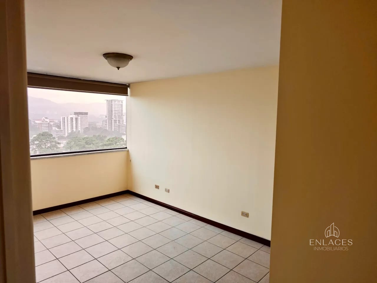 Zona 14 • Apartamento en Renta • Edificio Santorini Américas — Apartamento en Alquiler en Santorini Américas, Zona 14, Guatemala, Ciudad — foto 14 de 14