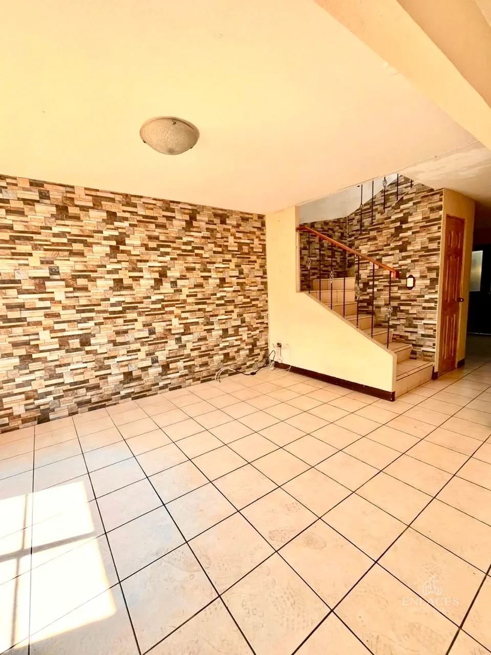 Zona 7 de San Miguel Petapa • Casa en Venta • Alameda de Villa Flores — Casa en Venta en Alamedas de Villaflores, San Miguel Petapa, Guatemala, Ciudad — foto 2 de 10