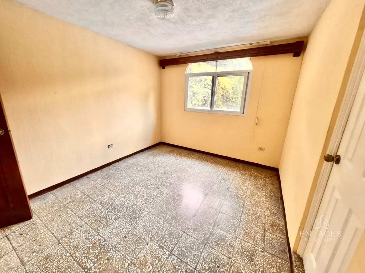 Zona 7 • Casa en Venta • Colonia Jardines de Tikal I — Casa en Venta en Zona 7, Guatemala, Ciudad — foto 7 de 15
