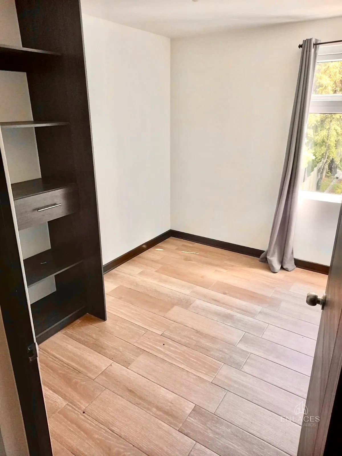 Zona 1 de Mixco • Apartamento en Venta • Edificio Ancona — Apartamento en Venta en Zona 1 Mixco, Guatemala, Ciudad — foto 5 de 7