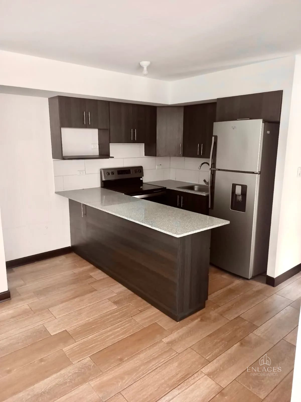 Zona 1 de Mixco • Apartamento en Venta • Edificio Ancona — Apartamento en Venta en Zona 1 Mixco, Guatemala, Ciudad — foto 1 de 7