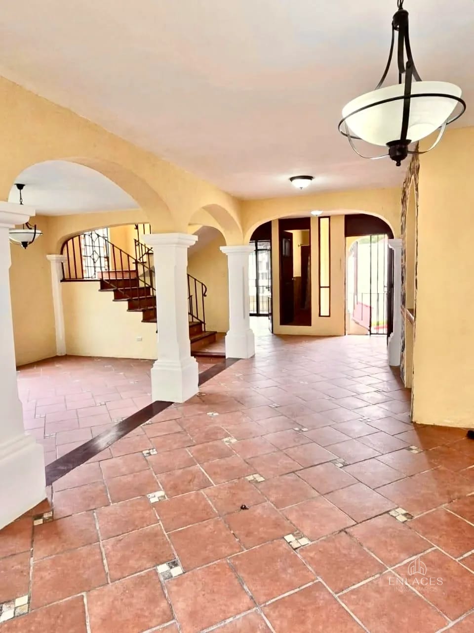 Km 16.5 CAES • Casa en Renta • Bouganvilias de Arrazola — Casa en Alquiler en Bouganbilias de Arrazola, Carretera a El Salvador, Guatemala, Ciudad — foto 4 de 15