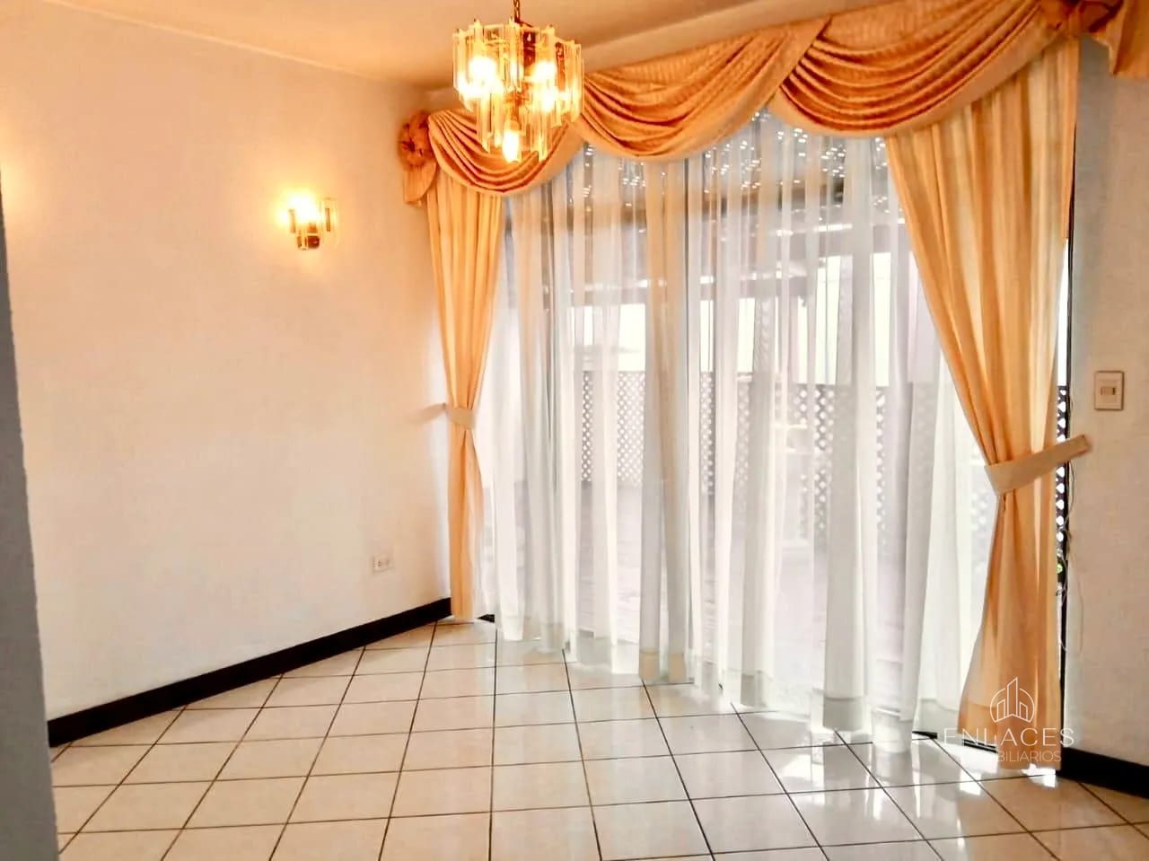 Carretera a San José Pinula • Casa en Renta/Venta • Manantiales — Casa en Alquiler en San José Pinula, Carretera a El Salvador, Guatemala, Ciudad — foto 7 de 14