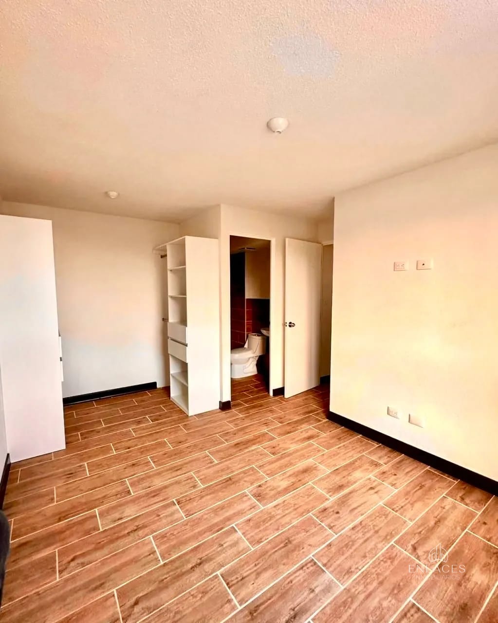 Zona 5 Villa Nueva • Apartamento en Renta • Edificio Alaia — Apartamento en Alquiler en Villa Nueva, Guatemala, Ciudad — foto 2 de 6