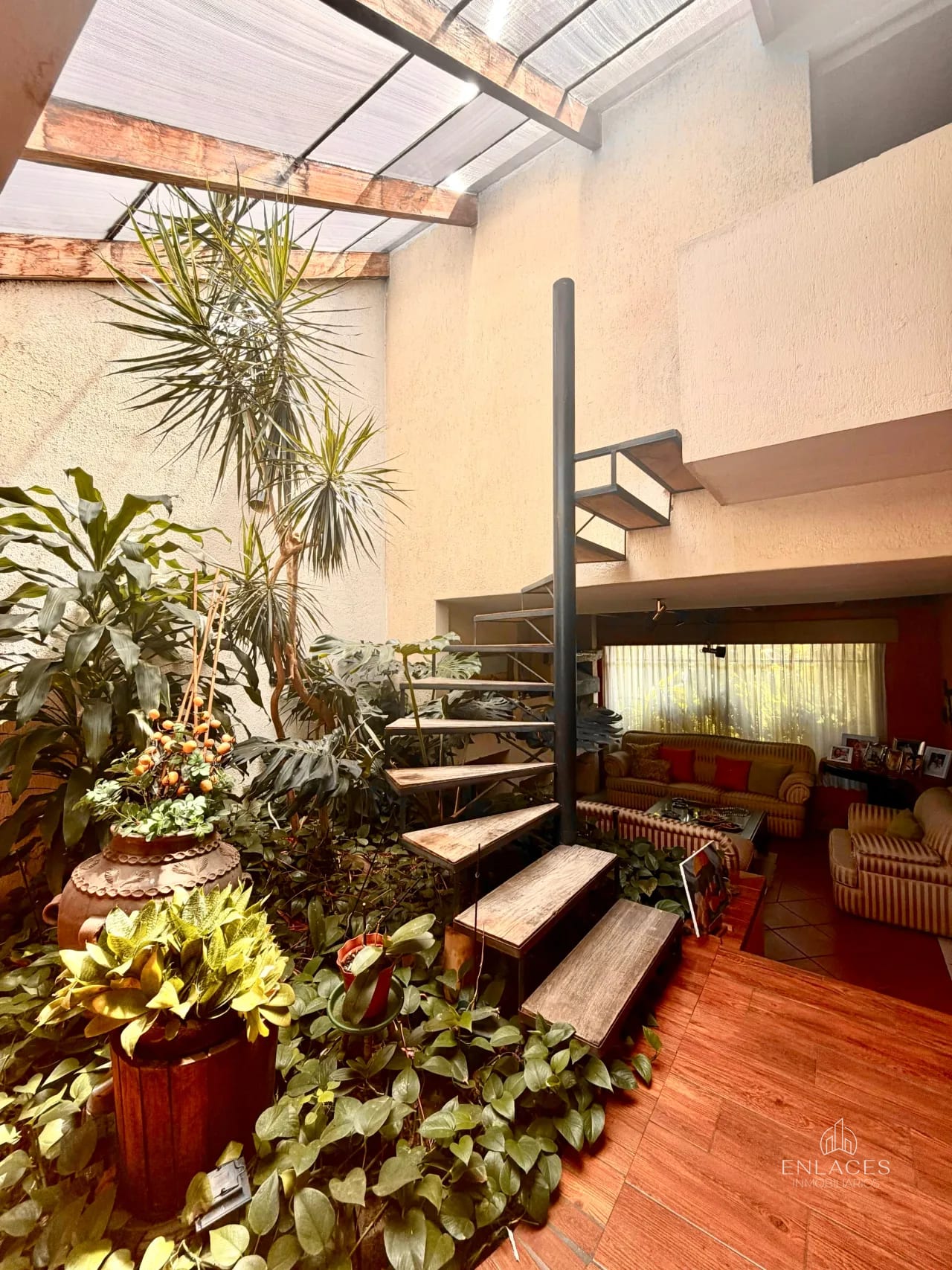 Zona 12 • Casa en Venta • Colonia Villasol — Casa en Venta en Villa Sol, Zona 12, Guatemala, Ciudad — foto 10 de 12