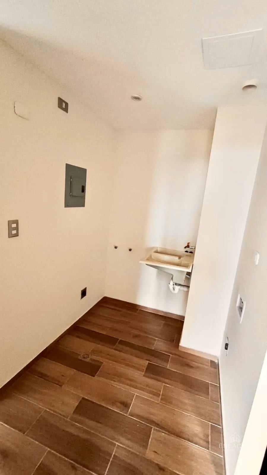 Zona 2 de Mixco • Apartamento en Venta • Torre Zentia — Apartamento en Venta en Torre Zentia, Zona 2 Mixco, Guatemala, Ciudad — foto 3 de 10
