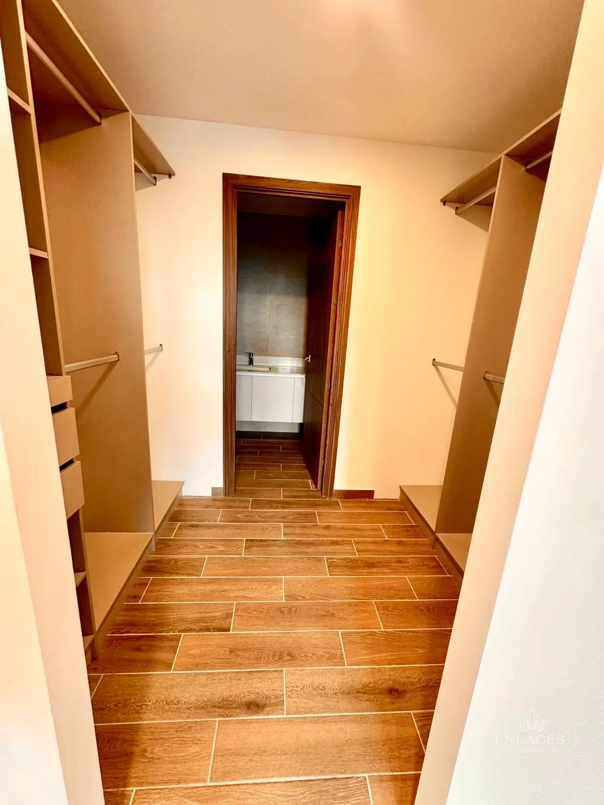Zona 14 • Apartamento en Venta • Edificio Parque 14 — Apartamento en Venta en Parque 14, Zona 14, Guatemala, Ciudad — foto 5 de 16