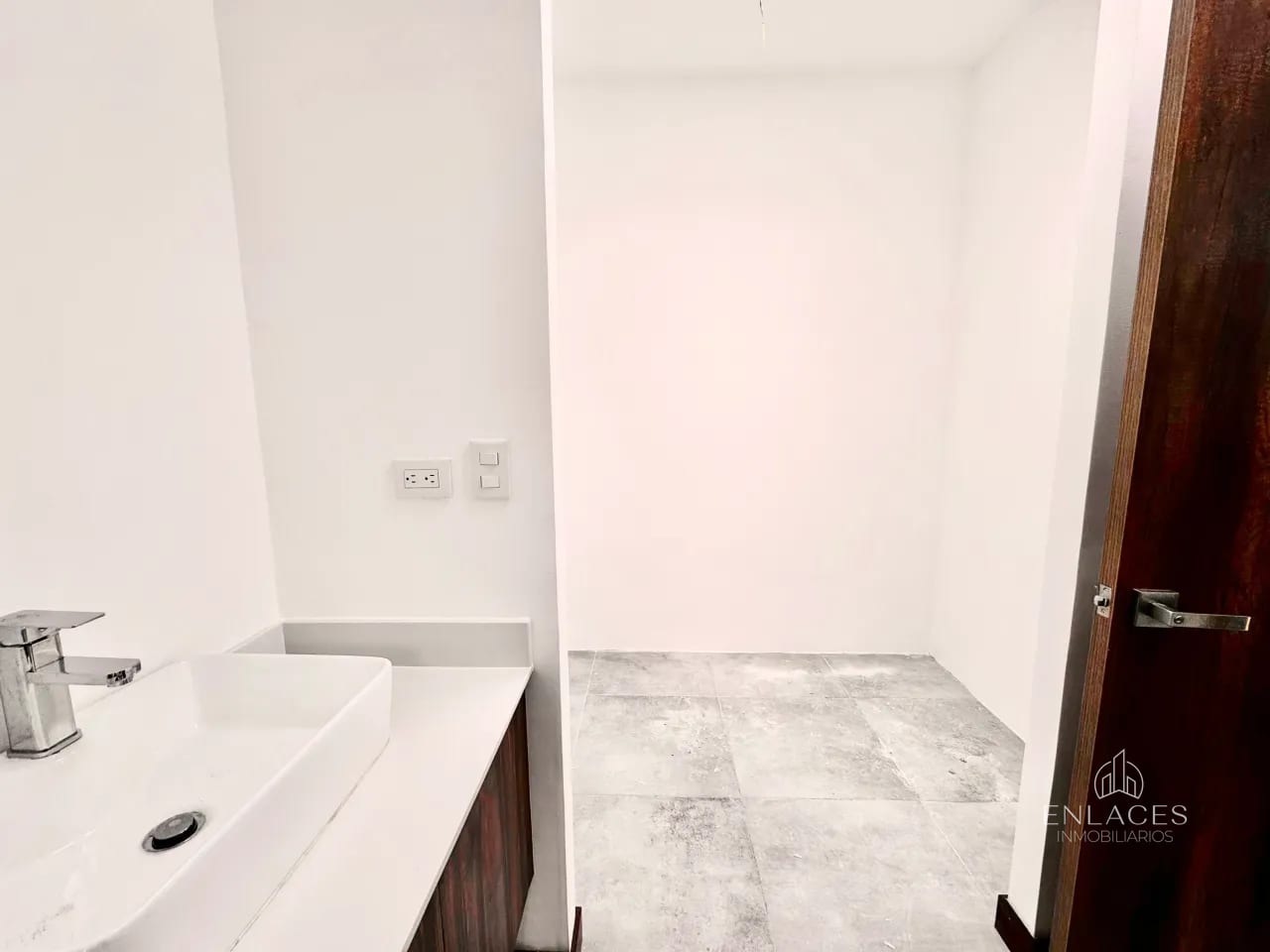 Km 16.5 CAES • Casa en Renta • Condominio 7 Gotas de San Vicente — Casa en Alquiler en km 16-20, Carretera a El Salvador, Guatemala, Ciudad — foto 17 de 17