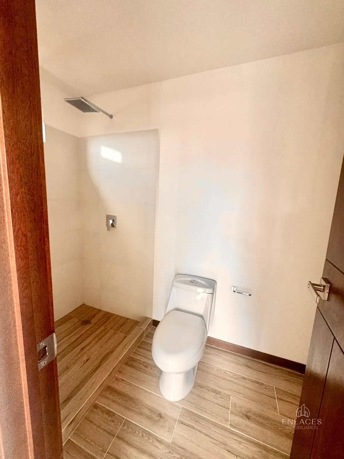 Zona 10 • Apartamento Nuevo en Venta • Edificio Neo 2 — Apartamento en Venta en Neo Apartamentos, Zona 10, Guatemala, Ciudad — foto 9 de 16