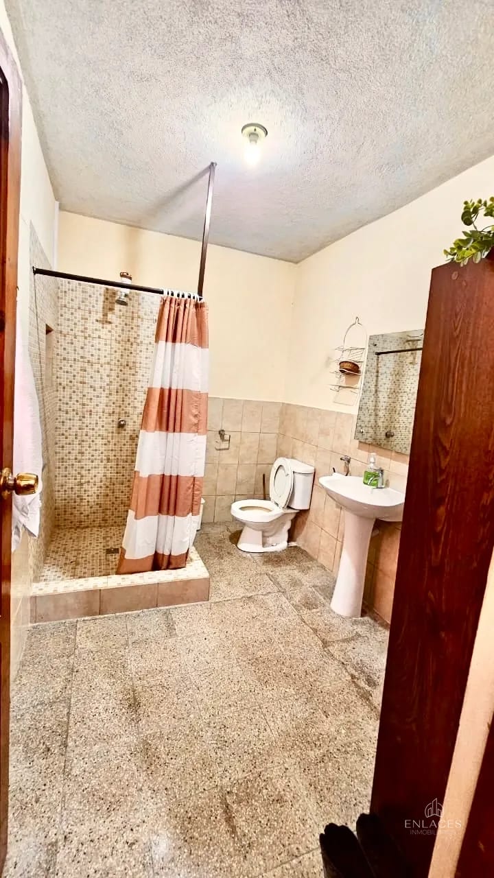 Zona 7 • Casa en Venta • Calzada Mateo Flores — Casa en Venta en Zona 7, Guatemala, Ciudad — foto 7 de 16