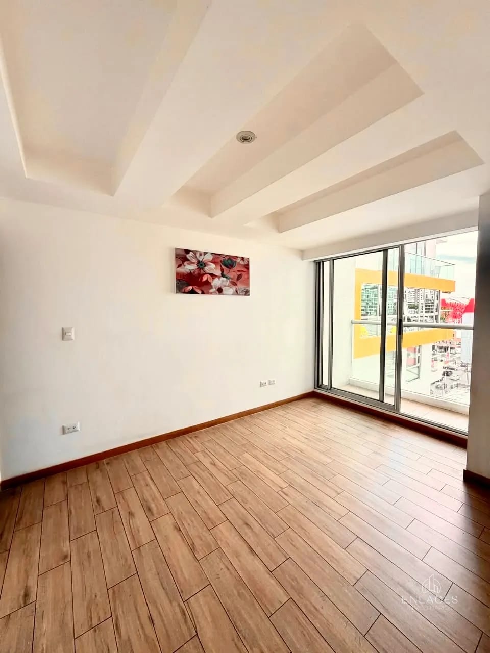 Zona 10 • Apartamento Semiamueblado en Renta • Cityhaus — Apartamento en Alquiler en City Haus, Zona 10, Guatemala, Ciudad — foto 8 de 10