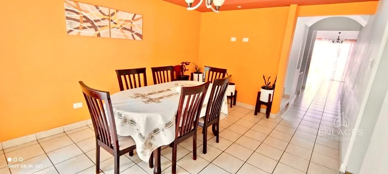 Zona 4 de Mixco • Casa en Venta • Condominio Condado San Nicolás — Casa en Venta en Condado San Nicolás, Zona 4 Mixco, Guatemala, Ciudad — foto 15 de 16