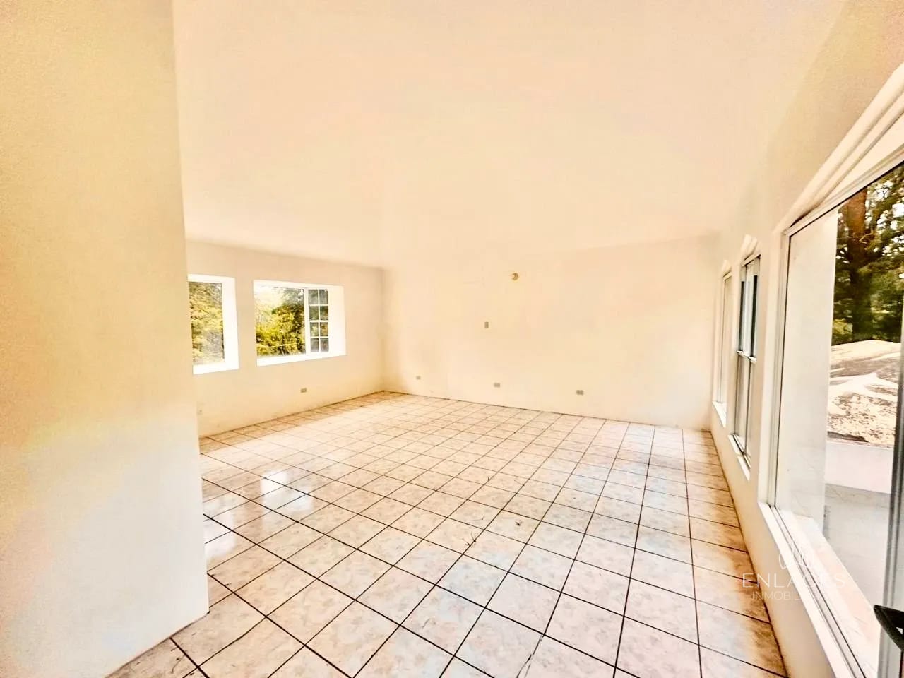 Km 16.5 CAES • Casa en Venta • Residencial Lomas de San Rafael — Casa en Venta en Lomas de San Rafael, Carretera a El Salvador, Guatemala, Ciudad — foto 14 de 16