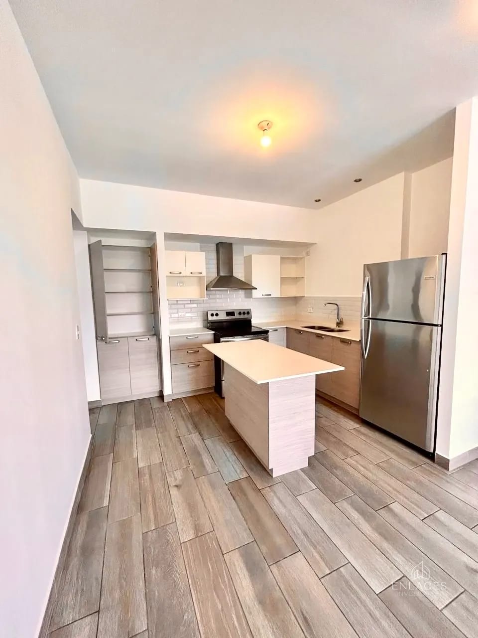 Zona 11 • Apartamento en Venta • Edificio Torre Mariscal — Apartamento en Venta en Zona 11, Guatemala, Ciudad — foto 1 de 16