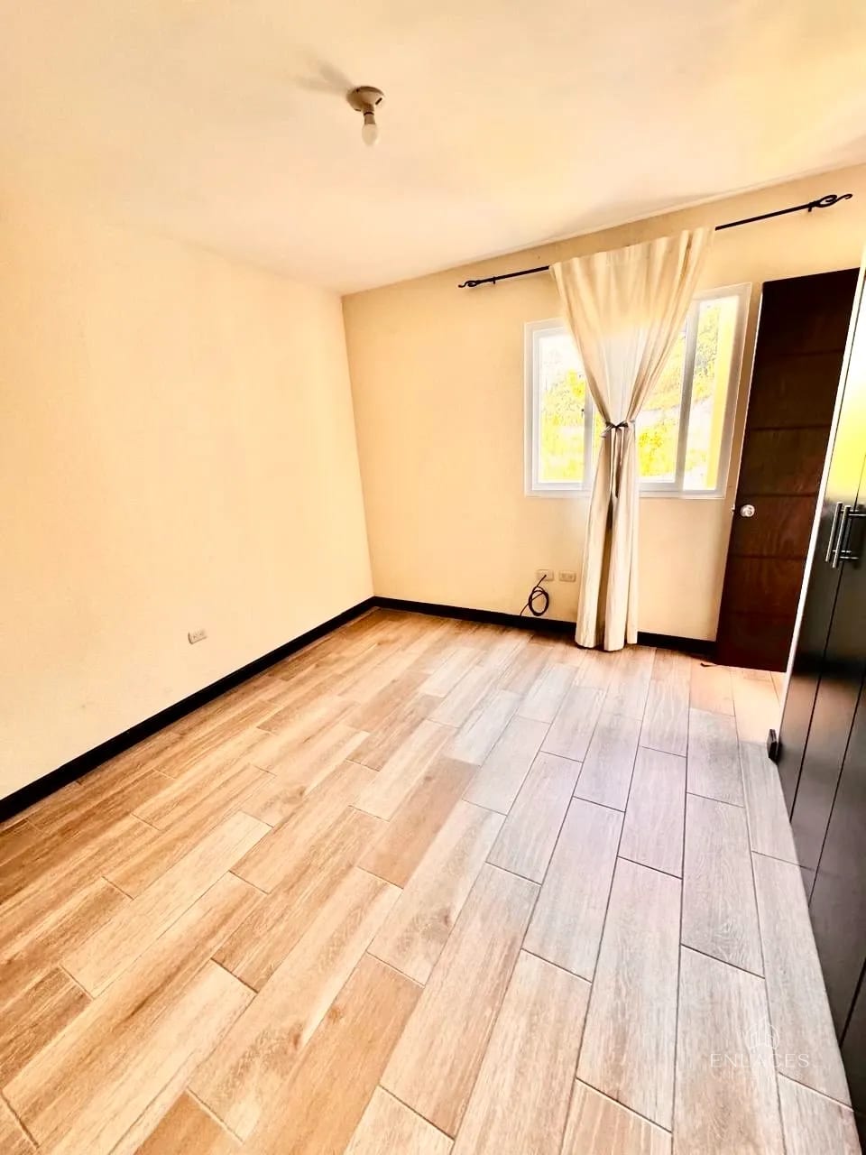 Km 18.5 CAES • Casa en Renta • Condominio Bosques de Arrazola — Casa en Alquiler en Bosques de Arrazola, Carretera a El Salvador, Guatemala, Ciudad — foto 10 de 16
