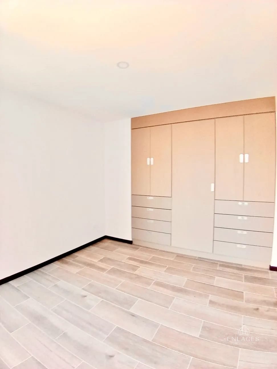 Zona 10 • Apartamento en Venta • Edificio Biko — Apartamento en Venta en Biko, Zona 10, Guatemala, Ciudad — foto 15 de 15