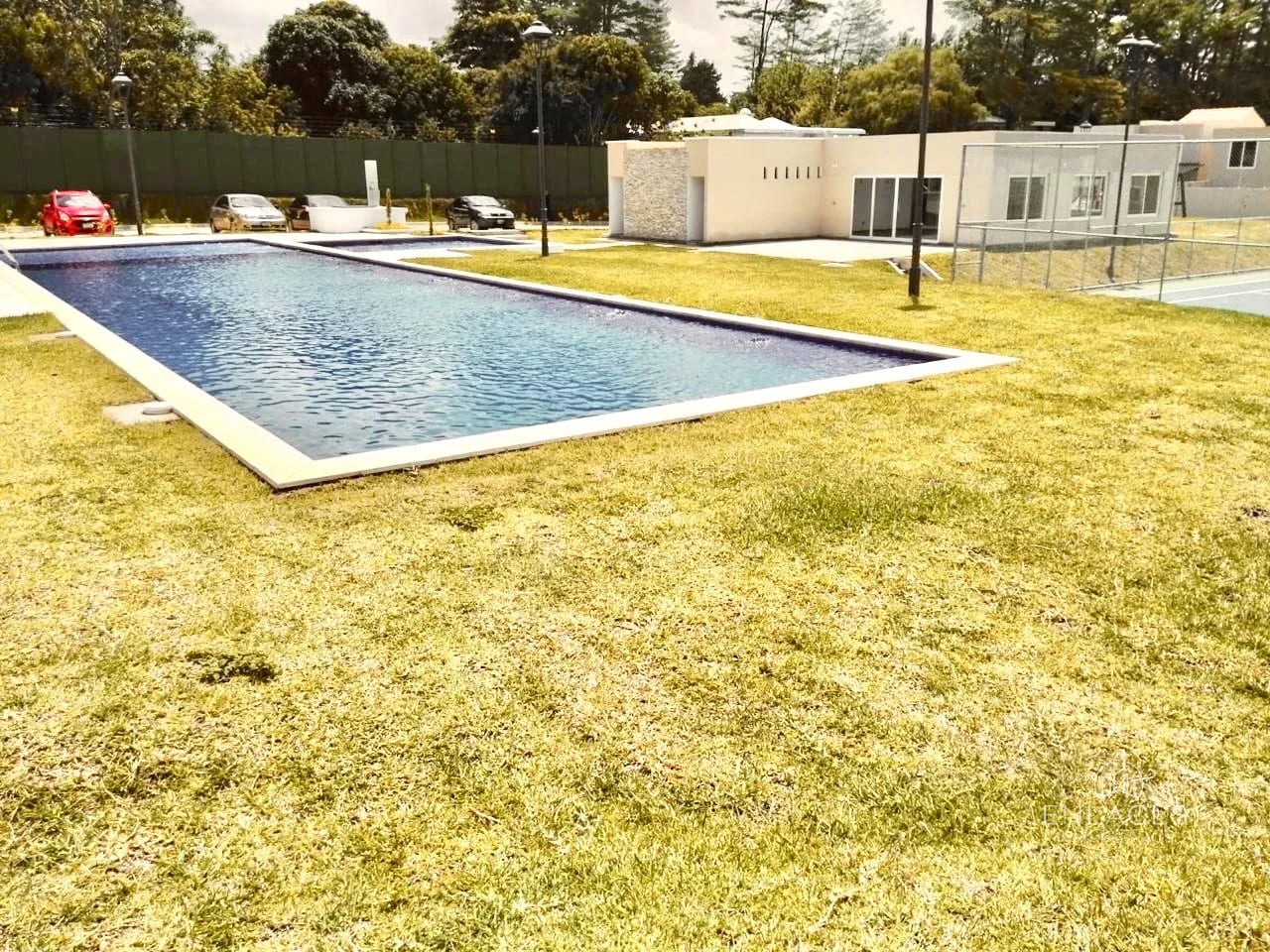Km 21.5 CAES • Casa en Venta • Condominio Cumbres de la Arboleda — Casa en Venta en Cumbres de La Arboleda, Carretera a El Salvador, Guatemala, Ciudad — foto 13 de 17