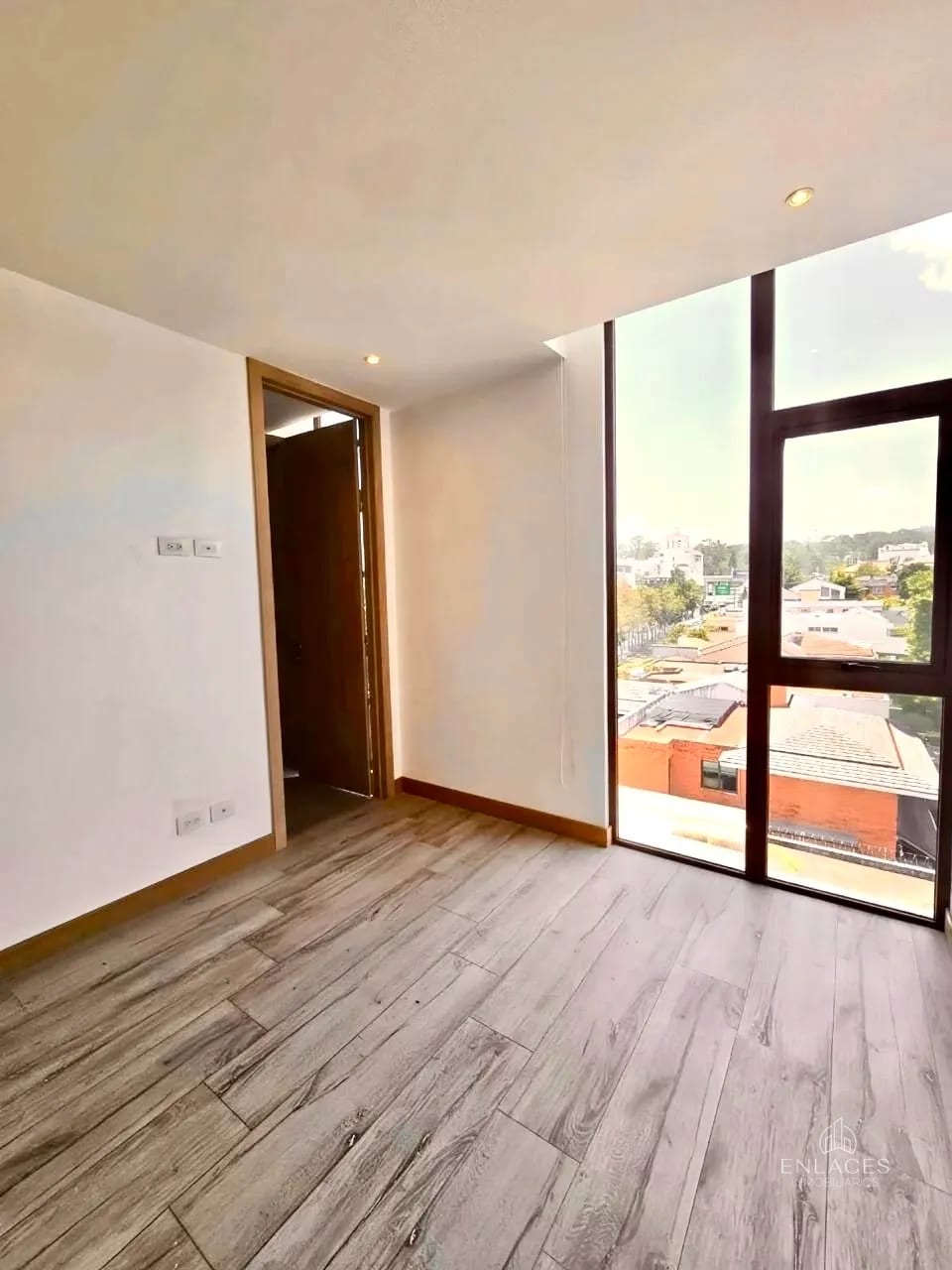 Zona 16 • Apartamento en Renta • Edificio Nordic — Apartamento en Alquiler en Zona 16, Guatemala, Ciudad — foto 6 de 12