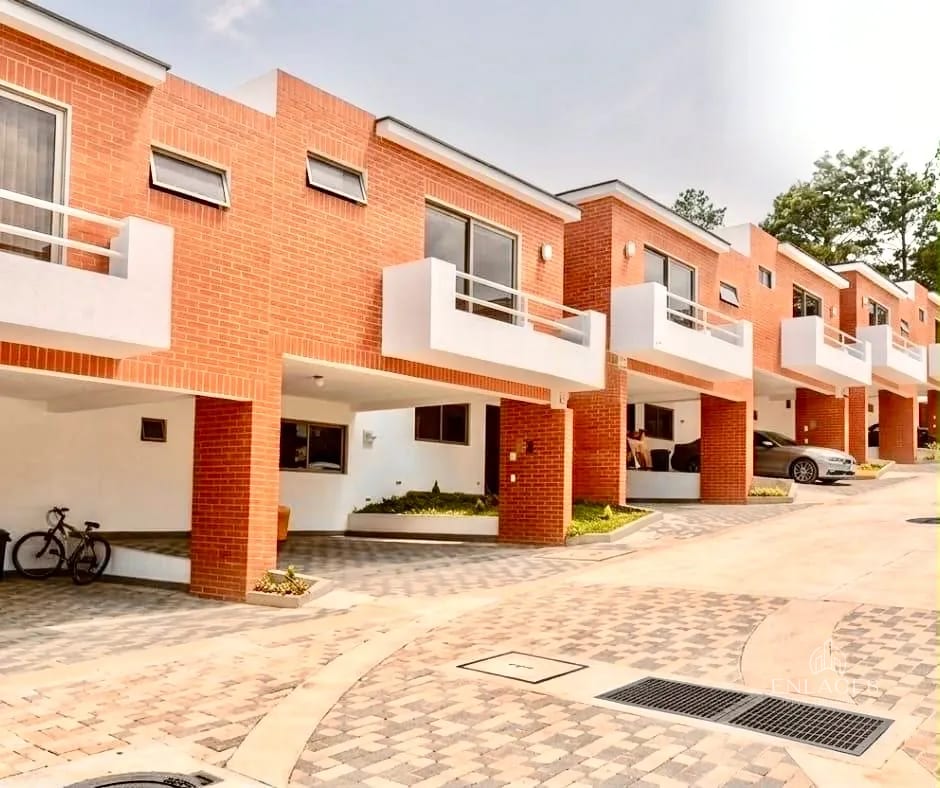Santa Catarina Pinula • Casa en Renta/Venta • Condominio Tanta Premier — Casa en Alquiler en Santa Catarina Pinula, Carretera a El Salvador, Guatemala, Ciudad — foto 1 de 11