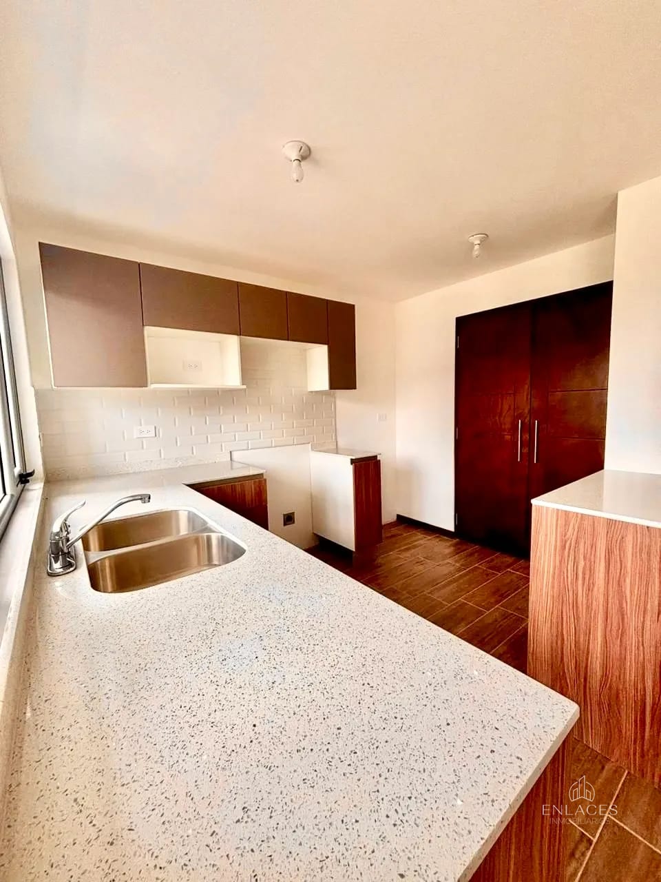 Zona 4 de Mixco • Apartamento en Venta • Nuvo Naranjo — Apartamento en Venta en Condado Naranjo, Zona 4 Mixco, Guatemala, Ciudad — foto 2 de 12