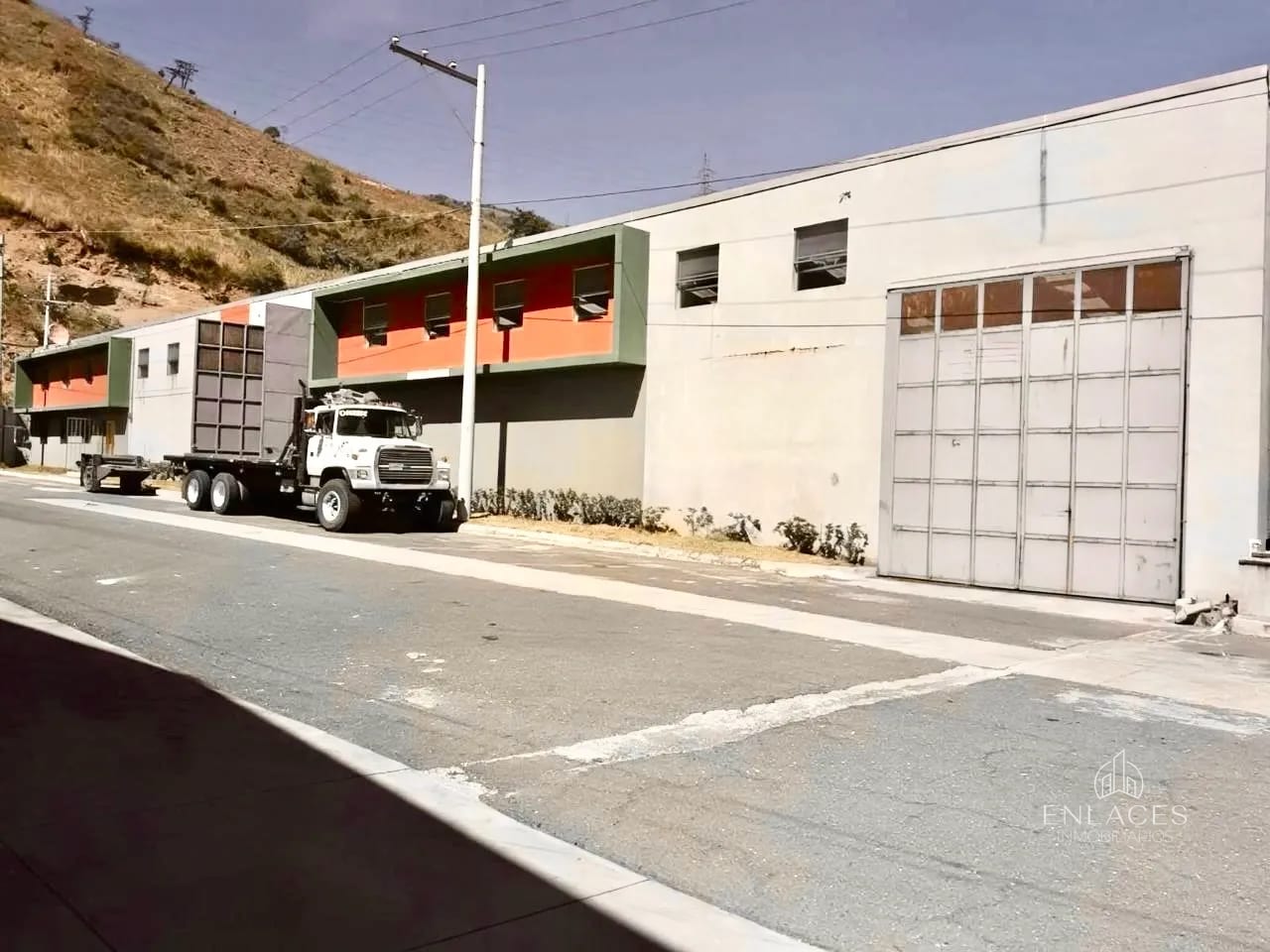 Amatitlán • Bodega en renta • Complejo Sauces Km 33.1 Carr al Pacífico — Bodega / Ofibodega en Alquiler en Amatitlán, Guatemala, Ciudad — foto 4 de 9