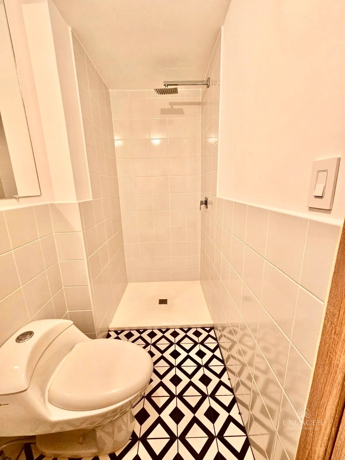 Zona 4 • Apartamento en Renta • Edificio Vivo 4 — Apartamento en Alquiler en Vivo Zona 4, Zona 4, Guatemala, Ciudad — foto 9 de 17