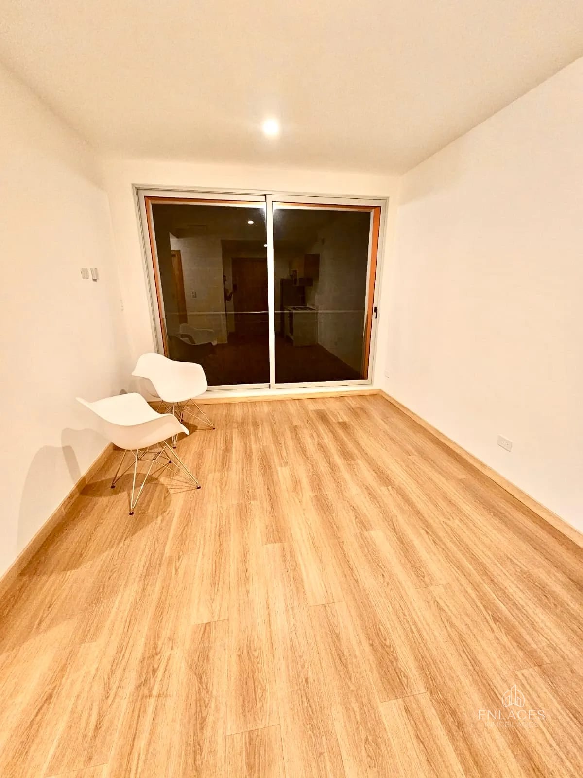 Zona 4 • Apartamento en Renta • Edificio Vivo 4 — Apartamento en Alquiler en Vivo Zona 4, Zona 4, Guatemala, Ciudad — foto 3 de 17